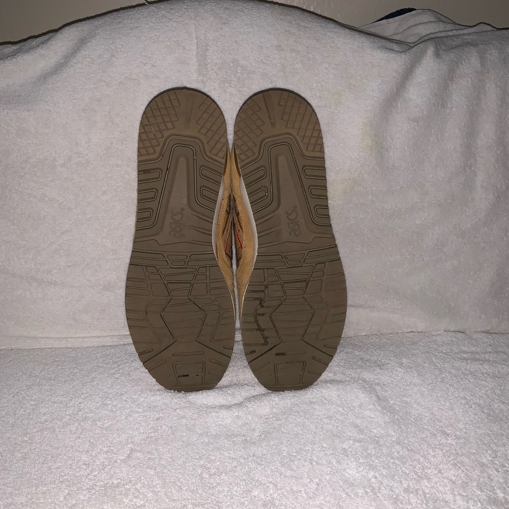 Asics Shoes - Picture 4 of 5